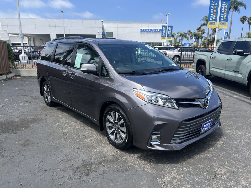 Used 2020 Toyota Sienna LimitedImage 6