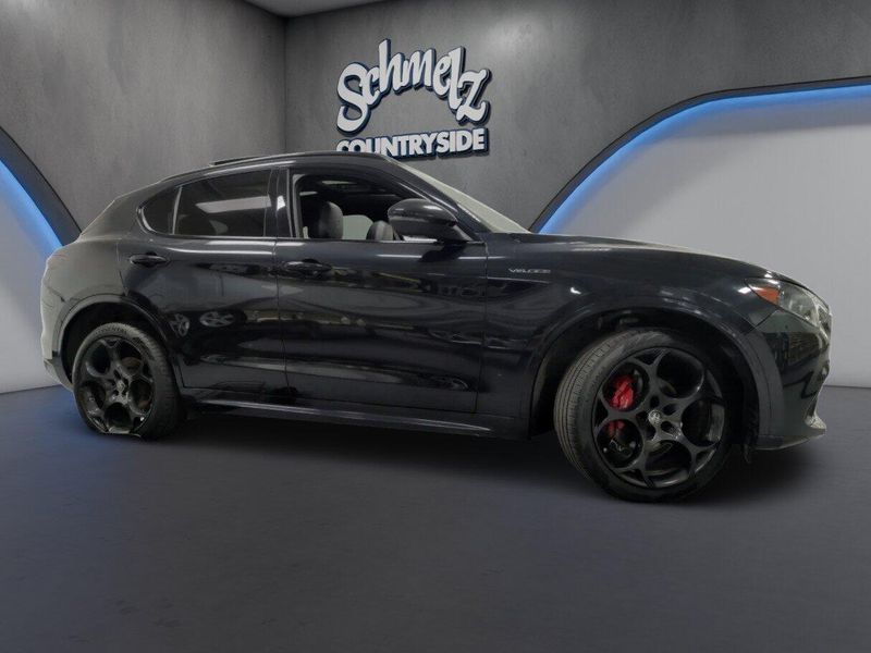 Used 2025 Alfa Romeo Stelvio Veloce Premium AWD w/SunroofImage 4