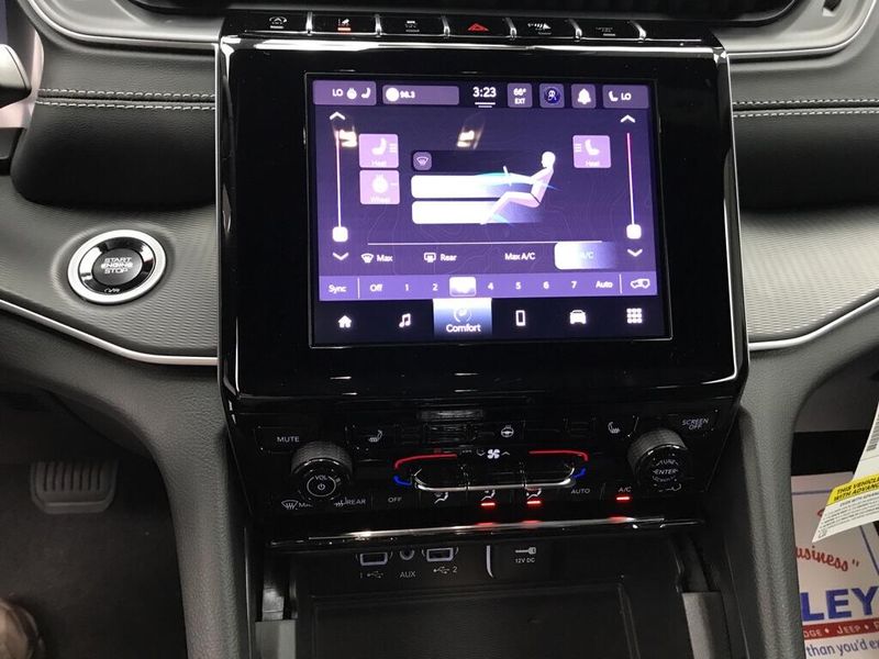 New 2026 Jeep Grand Cherokee Laredo X 4x4Image 7