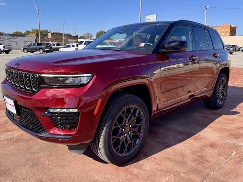New 2025 Jeep Grand Cherokee Summit Reserve 4x4Image 1