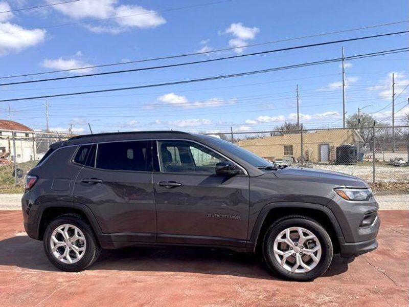 Used 2024 Jeep Compass LatitudeImage 4