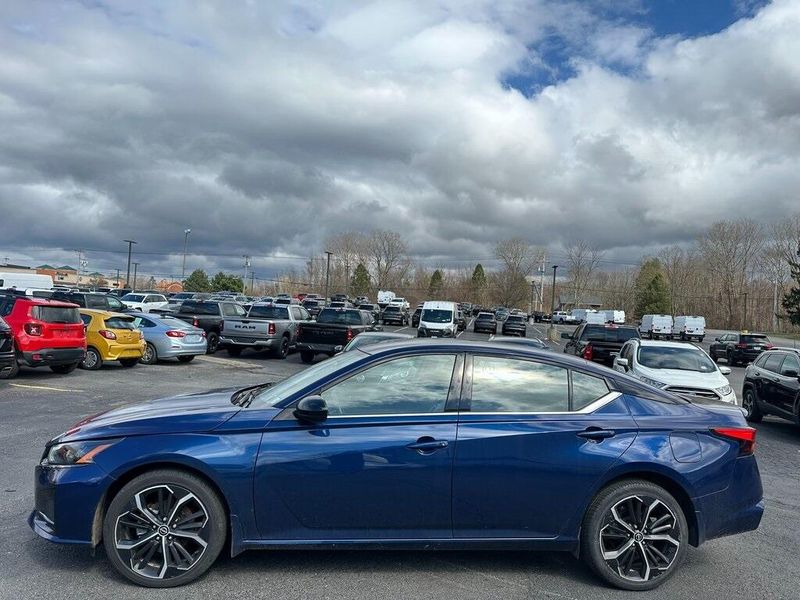 2023 Nissan Altima 2.5 SRImage 8
