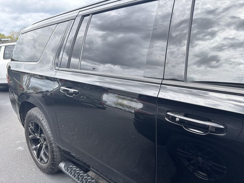 Used 2022 Chevrolet Suburban Z71Image 5