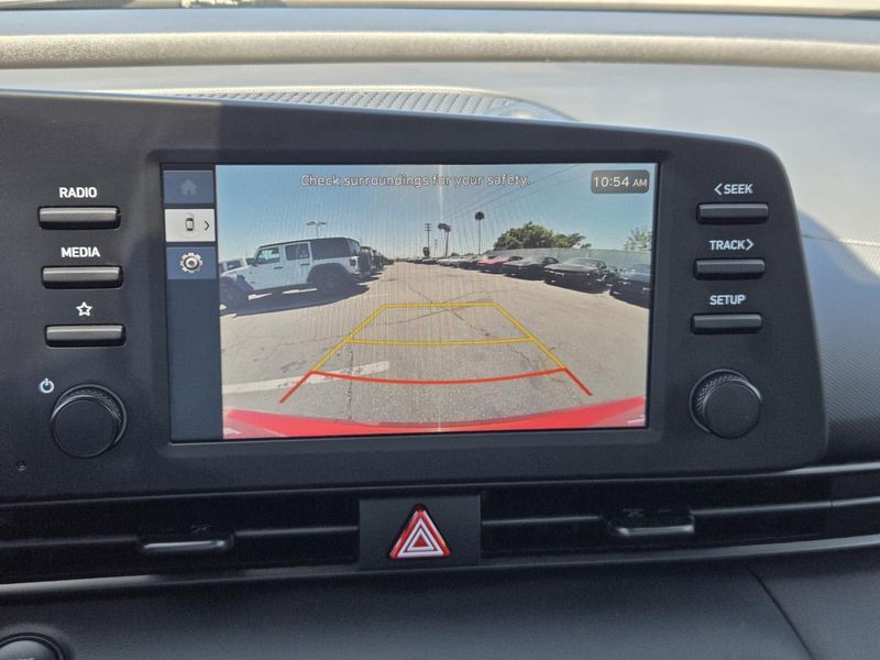 Used 2025 Hyundai Elantra SEL Sport IVT
