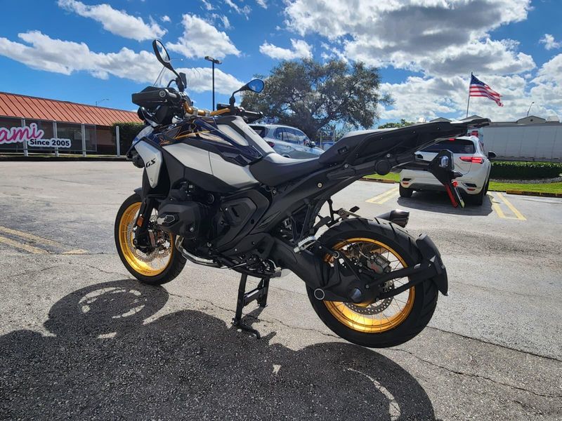 2026 BMW R 1300 GSImage 6