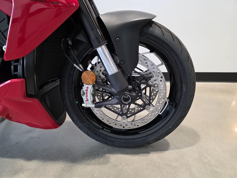 2025 Ducati Diavel V4