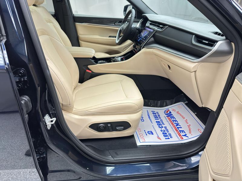 Used 2023 Jeep Grand Cherokee LimitedImage 18