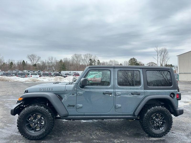 2025 Jeep Wrangler 4-door WillysImage 4