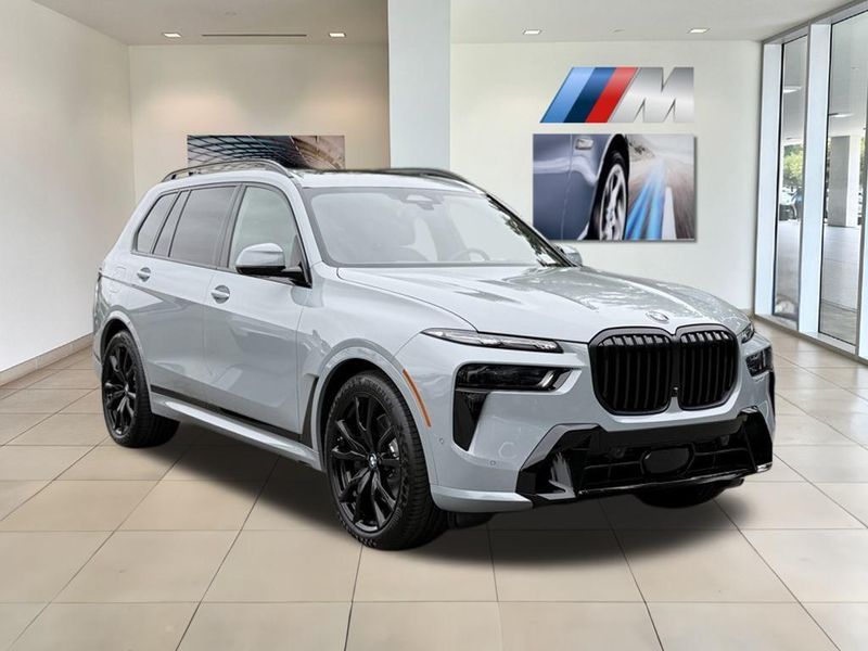 2026 BMW X7 xDrive40iImage 4