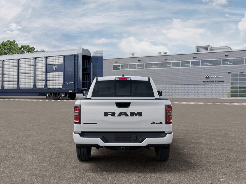 New 2027 RAM 1500 Big Horn Crew Cab 4x4 5
