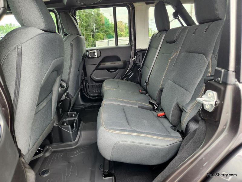 New 2025 Jeep Wrangler 4-door SaharaImage 49