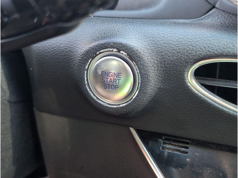 Used 2021 Hyundai Sonata LimitedImage 16