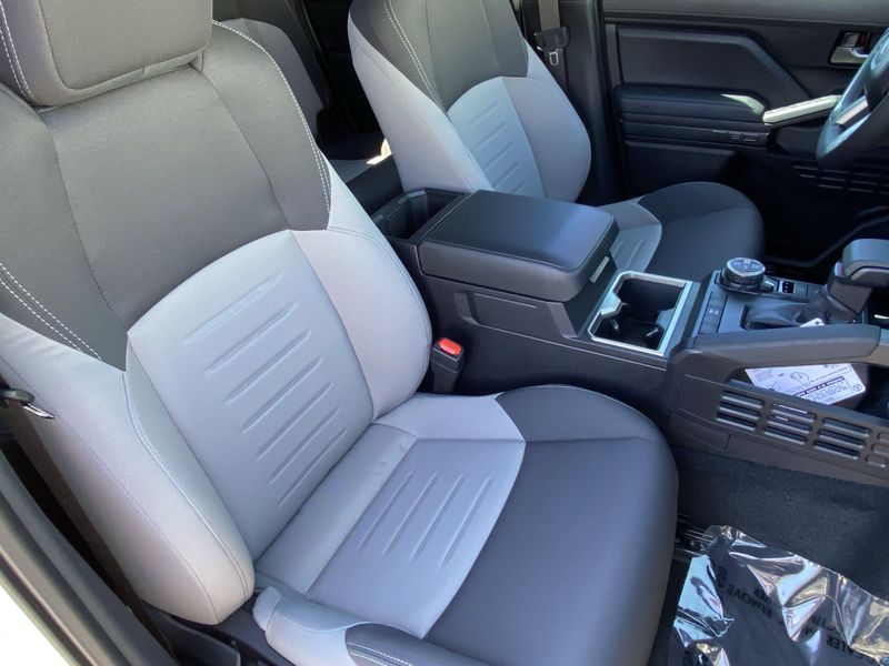 New 2025 Toyota Tacoma TRD Off Road HybridImage 11