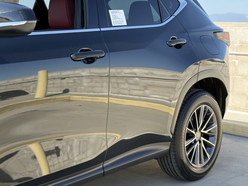 2025 Lexus NX 350h PremiumImage 9