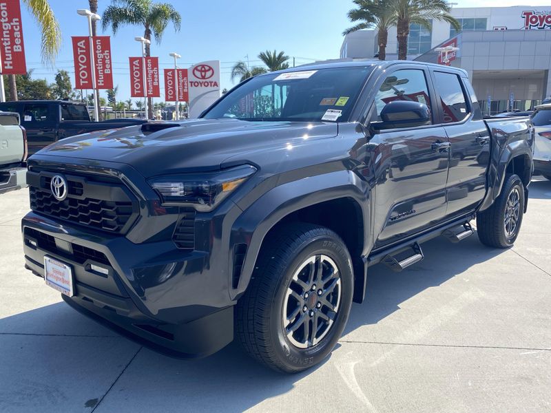 Used 2025 Toyota Tacoma TRD SportImage 6