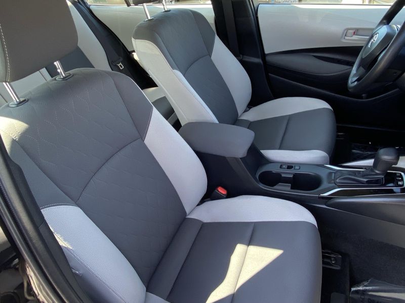 Used 2025 Toyota Corolla LEImage 11