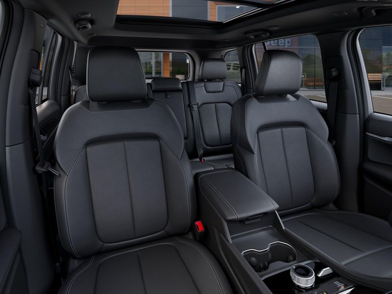 New 2027 Jeep Grand Cherokee Limited Reserve 4x4Image 42