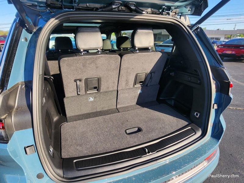 New 2026 Jeep Grand Cherokee L Limited Reserve 4x4