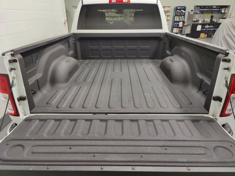 2024 RAM 2500 Big Horn 6.4L V8 Crew Cab 4x4Image 9
