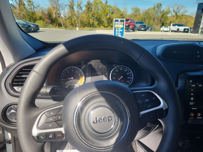 Used 2023 Jeep Renegade LatitudeImage 5