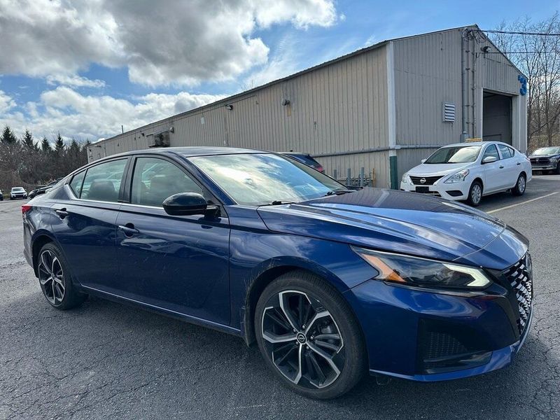 2023 Nissan Altima 2.5 SRImage 1