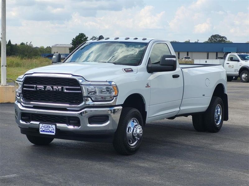 2024 RAM 3500 Tradesman Regular Cab 4x4 8