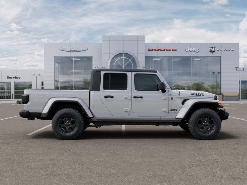 New 2025 Jeep Gladiator Willys 4x4Image 28