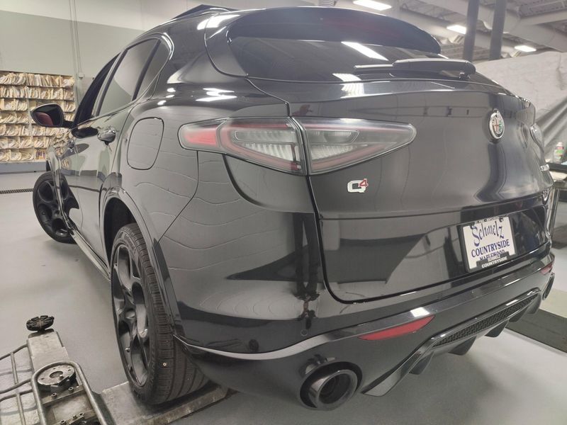 2024 Alfa Romeo Stelvio Veloce Premium AWD w/Activ AsstImage 16