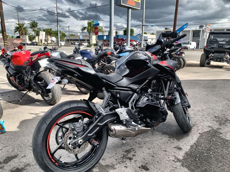 Used 2023 Kawasaki Z650 Base Image 16