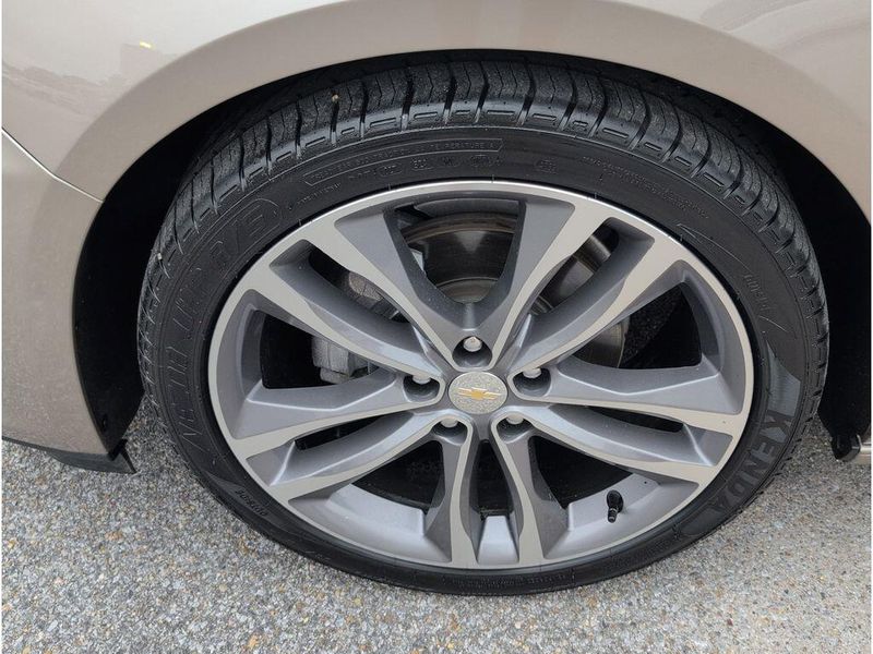 Used 2023 Chevrolet Malibu LTImage 9