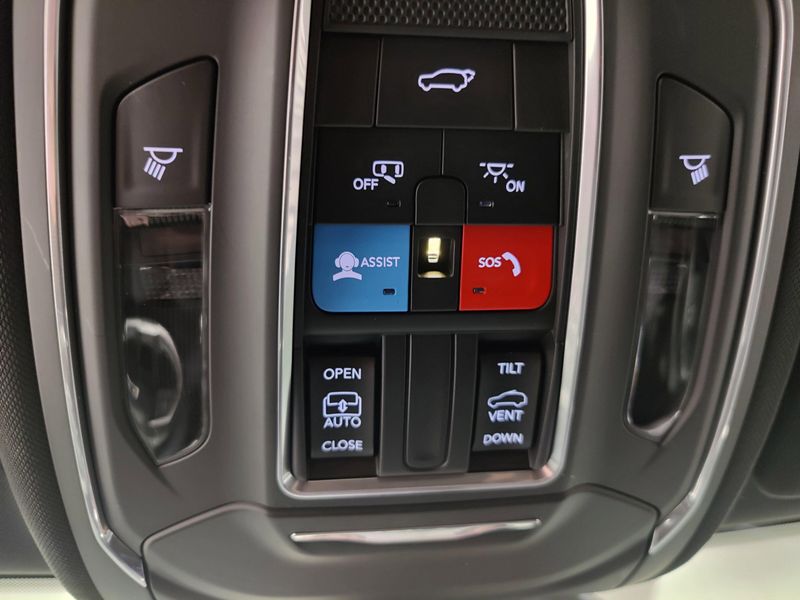2024 Jeep Grand Cherokee L Laredo X 4x4 w/Sunroof/Lux TechImage 26