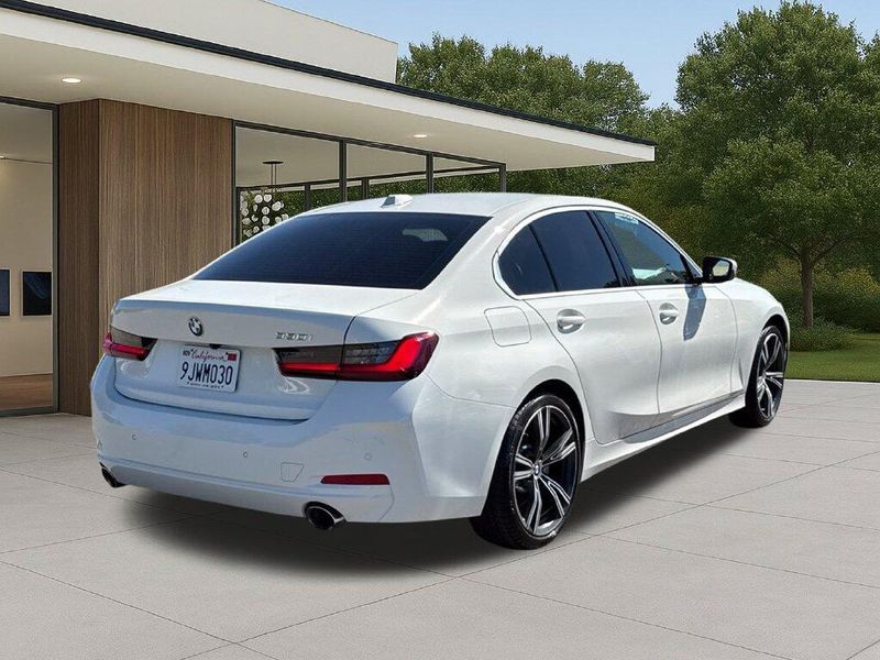Used 2024 BMW 3 Series 330iImage 8