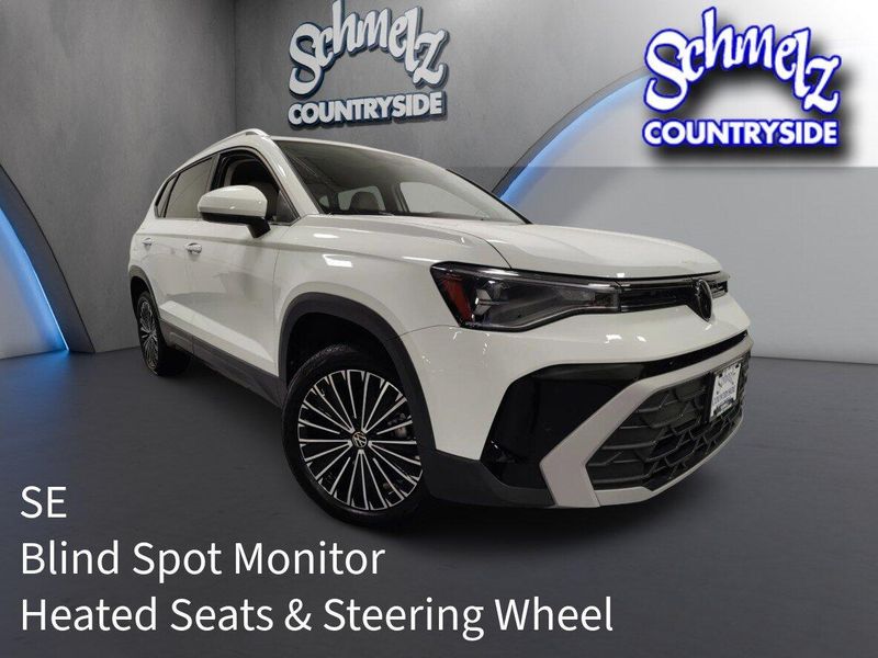 Used 2025 Volkswagen Taos SEImage 1