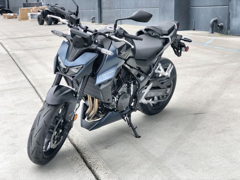 New 2026 Honda CB750 HORNET E-CLUTCH Image 11