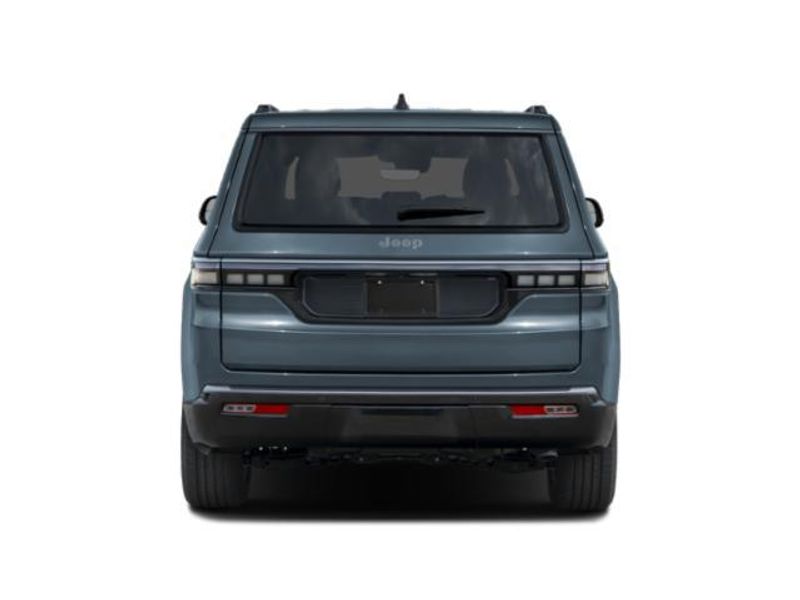 2026 Jeep Grand Wagoneer Summit Reserve 4x4Image 5