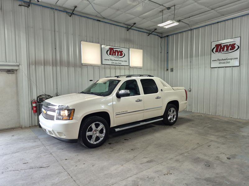 Used 2013 Chevrolet Avalanche LTZImage 23