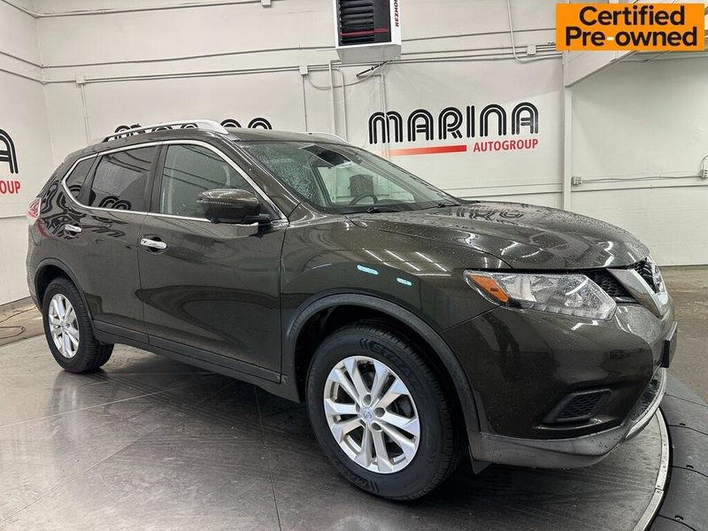 2016 Nissan Rogue SVImage 1