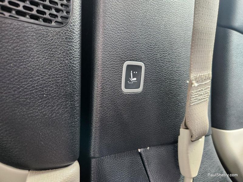 Used 2022 Chrysler Pacifica Touring L