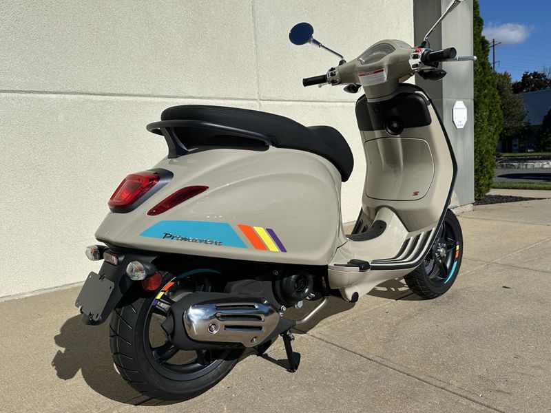 2024 Vespa PRIMAVERA 50 SPORTImage 3