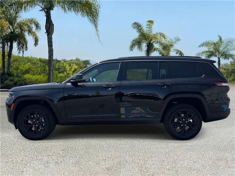 New 2026 Jeep Grand Cherokee L Laredo Altitude 4x2