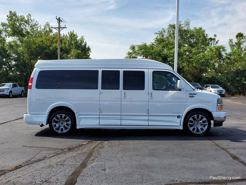 2022 Chevrolet Express Cargo Image 13