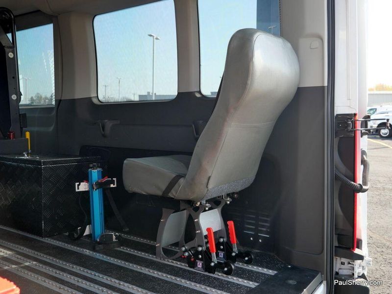 2022 Ford Transit Wagon XLImage 53