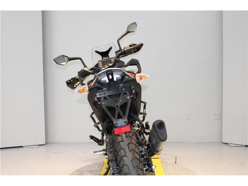 2022 KTM 390 ADVENTURE Image 2