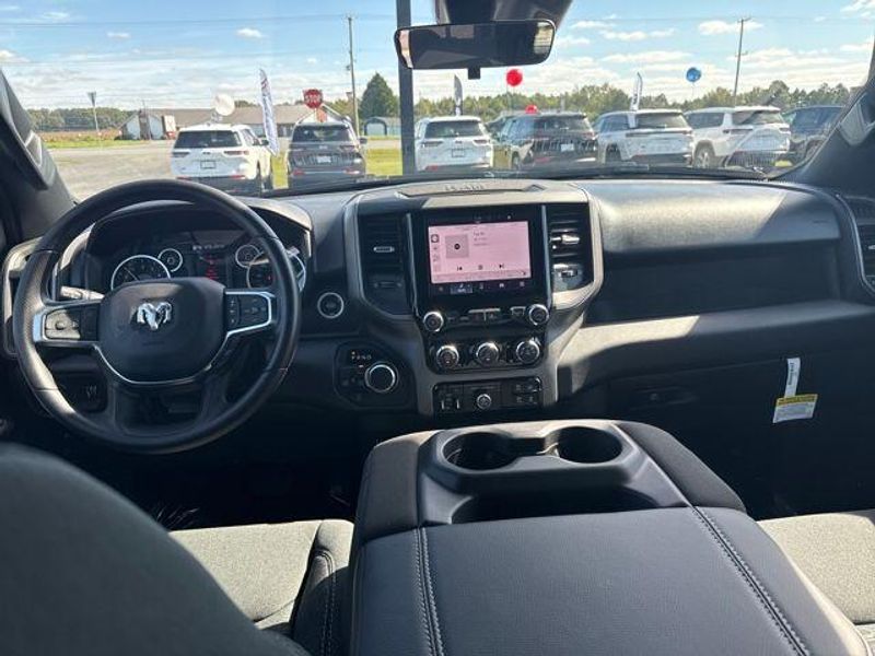 2025 RAM 1500 Tradesman Crew Cab 4x4 5'7' Box