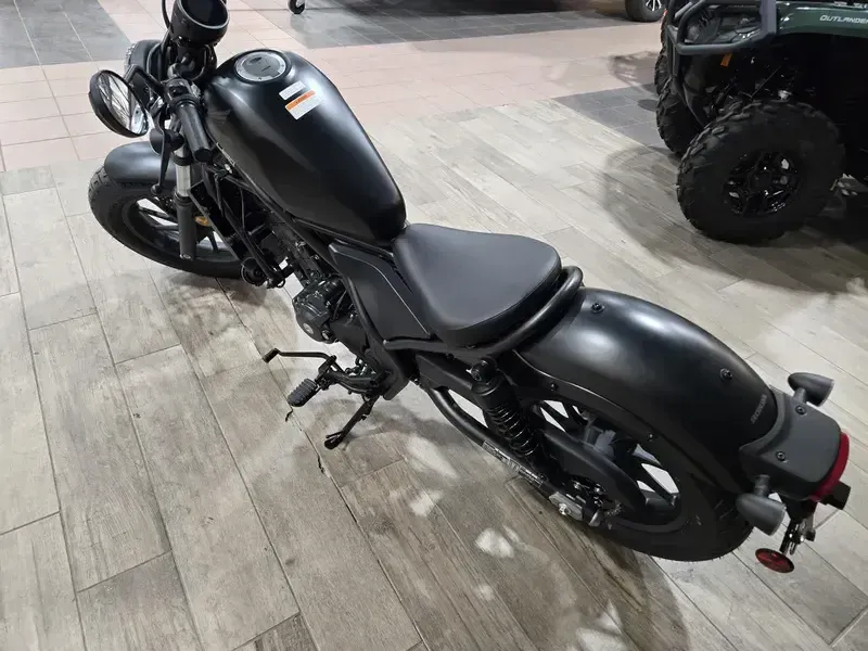 2025 Honda REBEL 300 MATTE BLACK METALLIC Image 5