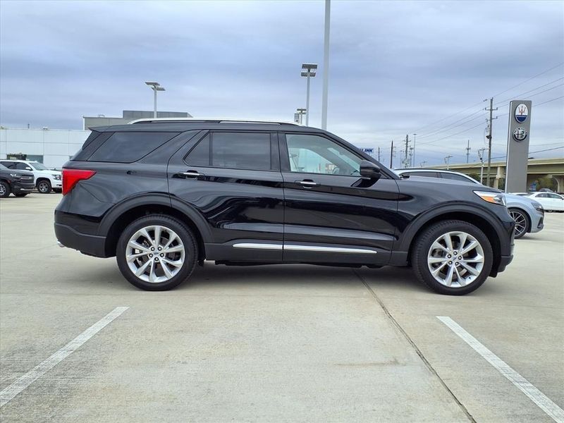 Used 2022 Ford Explorer PlatinumImage 9