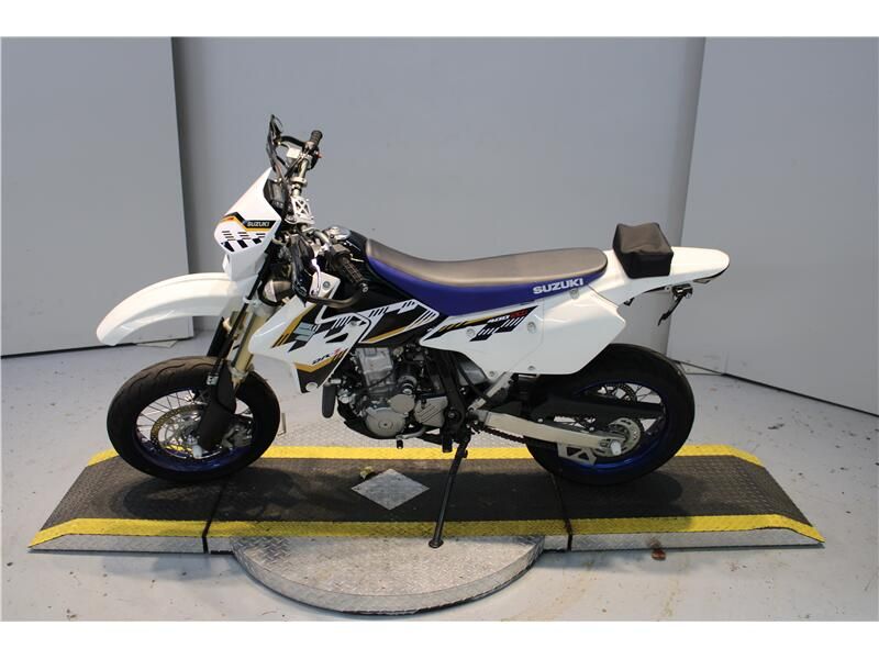 Used 2024 Suzuki DR-Z400SM Image 2