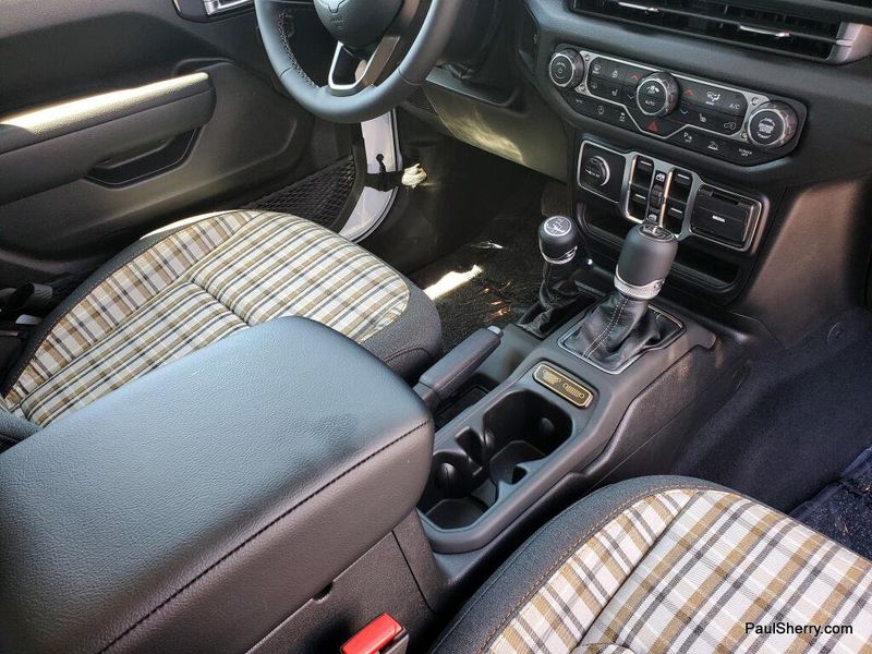 New 2026 Jeep Wrangler 4-door 85th Anniversary Edition