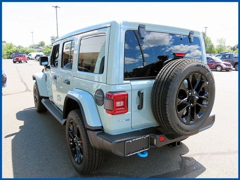 2024 Jeep Wrangler 4xE Sahara 4xeImage 5