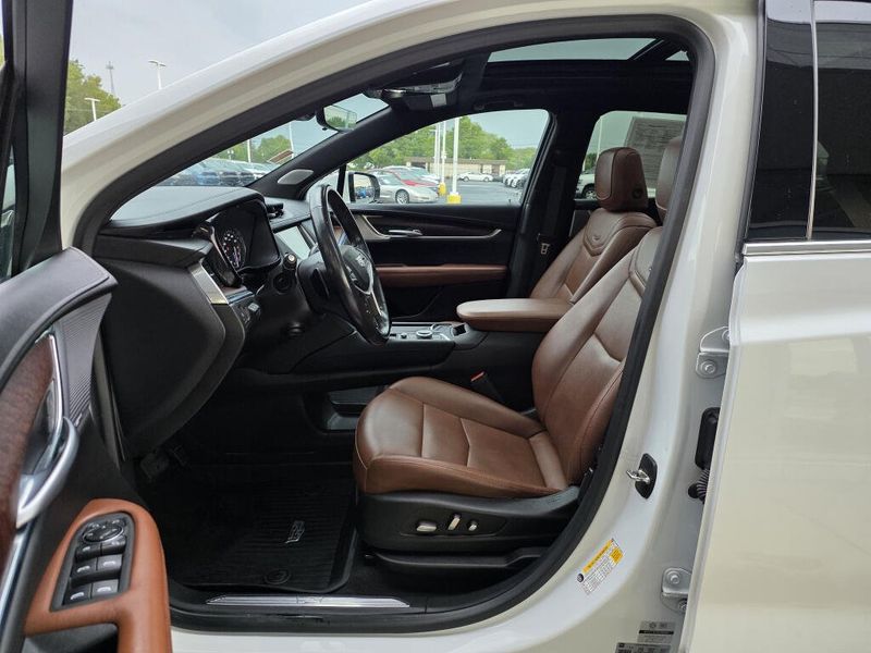 Used 2023 Cadillac XT5 AWD Premium Luxury